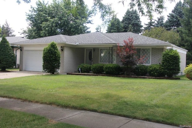 Foto del edificio - 37201 Tamarack Dr