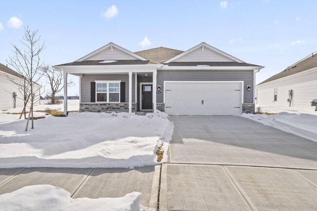 Building Photo - 511 Darliene Dr