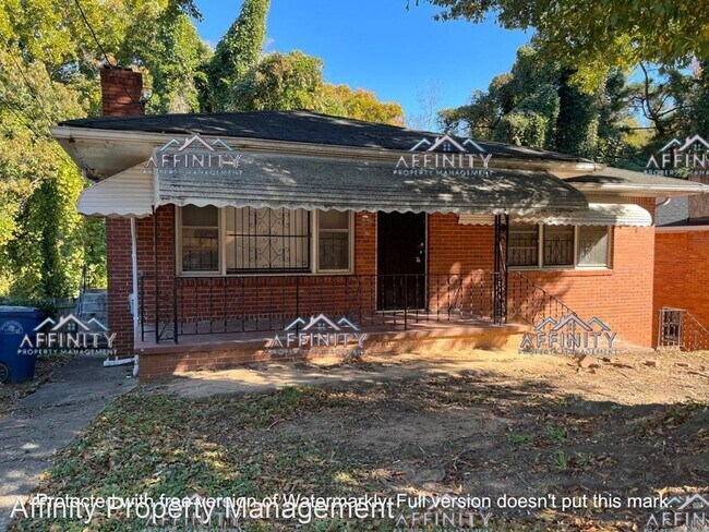 Building Photo - 4 br, 2 bath House - 295 West Lake Drive N...