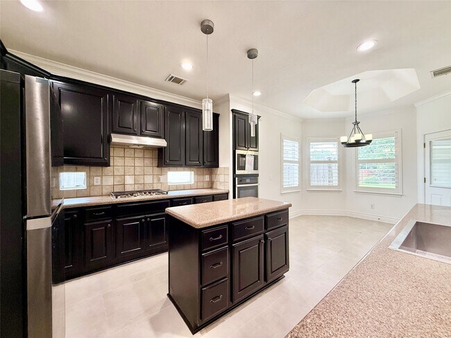 Building Photo - 8431 Big Bend Dr
