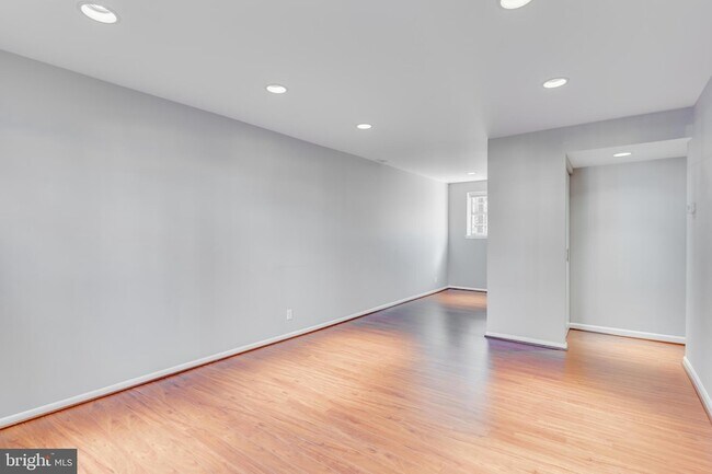 Foto del edificio - 2844 S Wakefield St