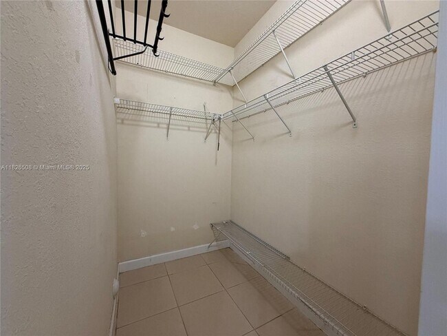 Foto del edificio - 17067 SW 93rd St