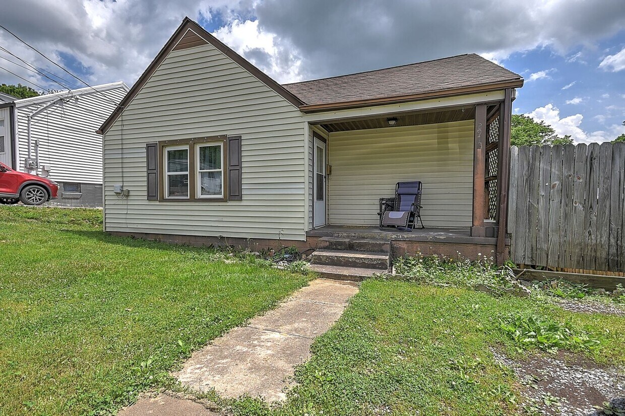 Primary Photo - Charming 2BR House in Kingsport
