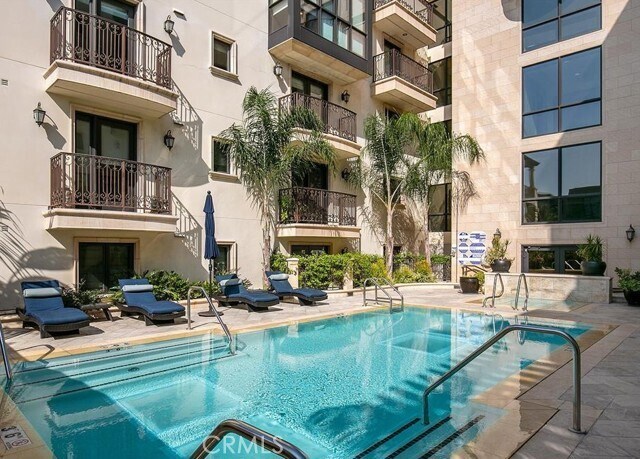 Foto del edificio - 250 S De Lacey Ave