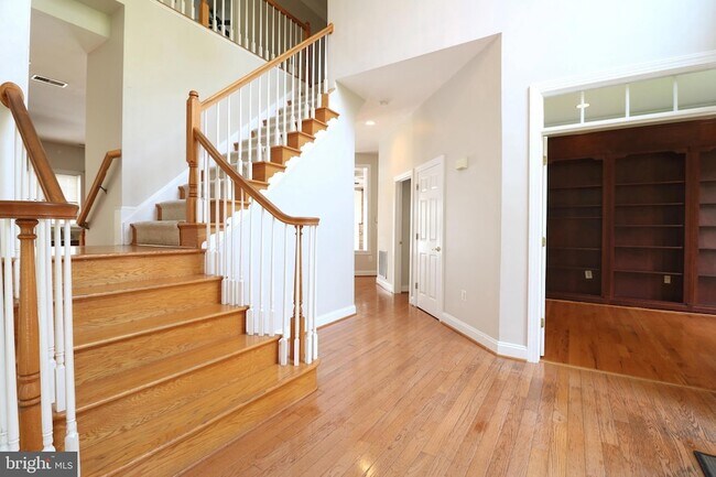 Building Photo - 22078 Vantage Pointe Pl