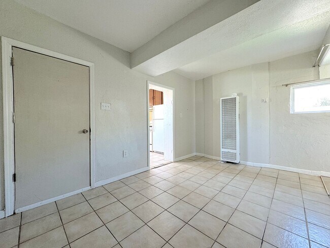 Building Photo - 2525 Idalia Ave