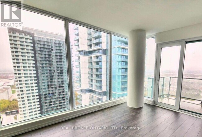 Photo du bâtiment - 1000-1000 Portage Pkwy