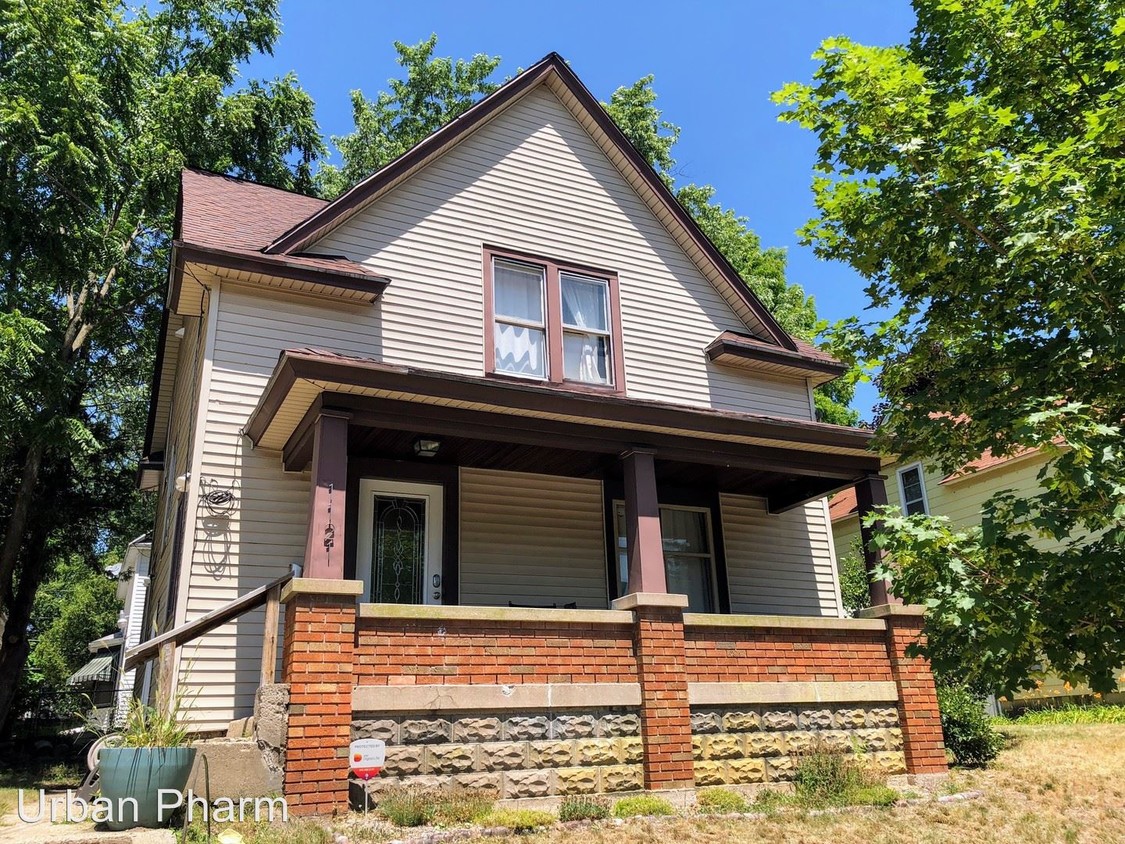 Primary Photo - 4 br, 2 bath House - 1121 Baxter SE