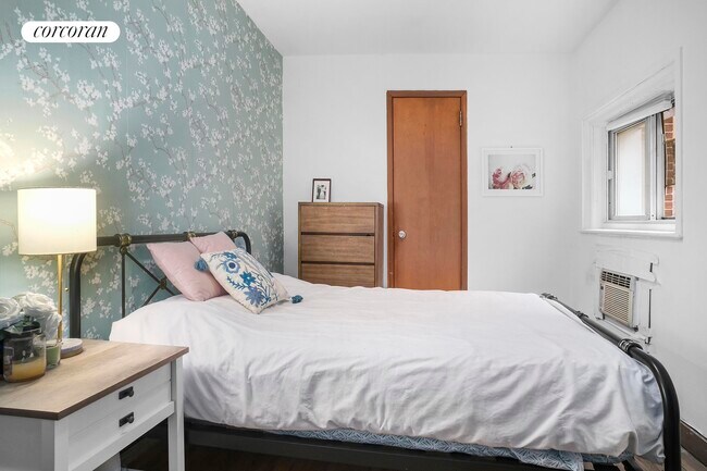 Foto del edificio - 305 W 90th St