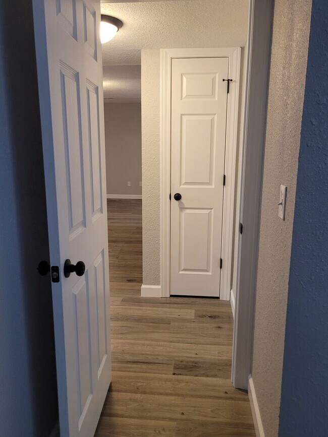 Foto del edificio - Renovated 2 Bedroom Apartment in Lake Ozark