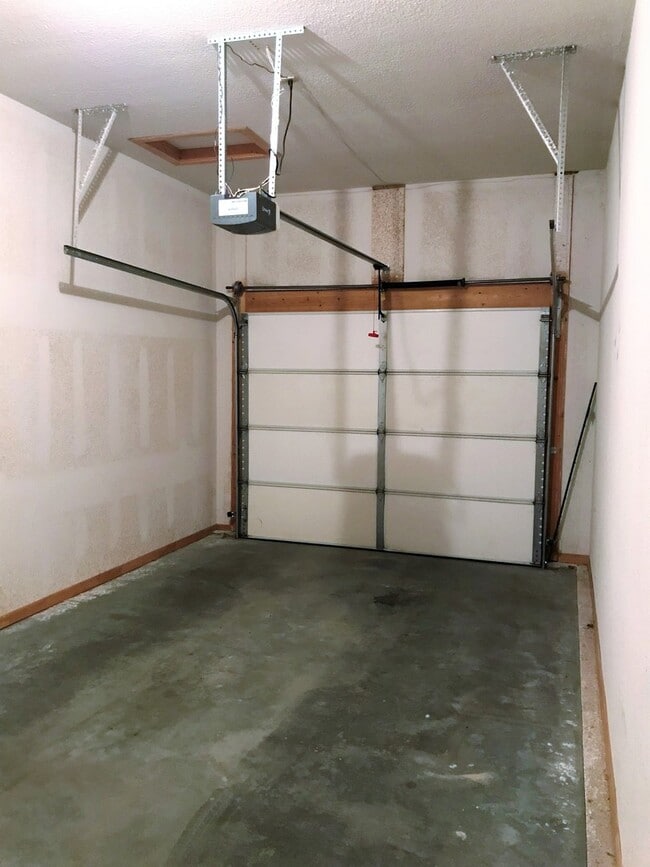 Foto del edificio - Beautiful Miller Ranch Town-Home with Open Floor Plan! Available Now!