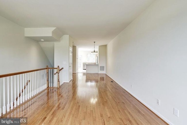 Foto del edificio - 22522 Highcroft Terrace