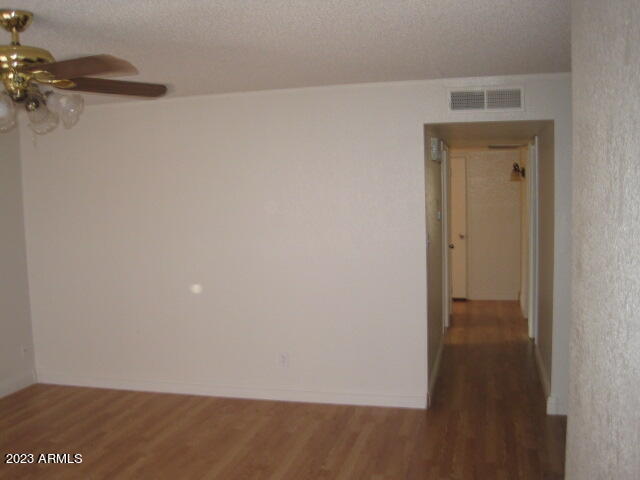 Building Photo - 132 E Olive Ave