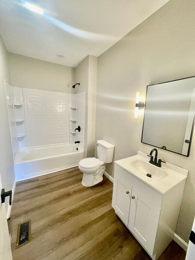 Foto del edificio - Welcome to this charming 3-bedroom, 1-bath...