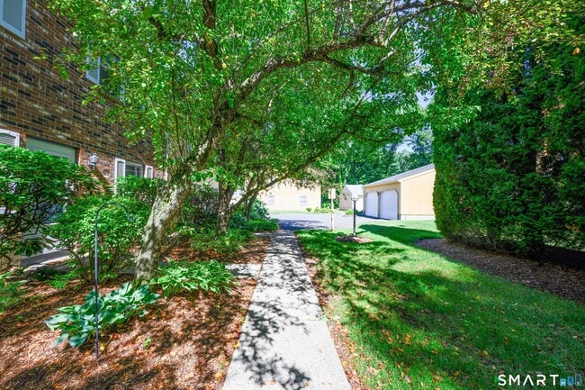 Foto del edificio - 1400 Hartford Tpke