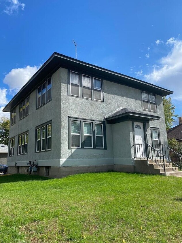 Foto del edificio - 904 9th Ave S