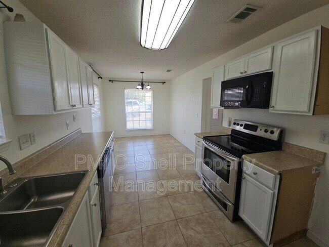 Building Photo - 4769 Ribault Ln