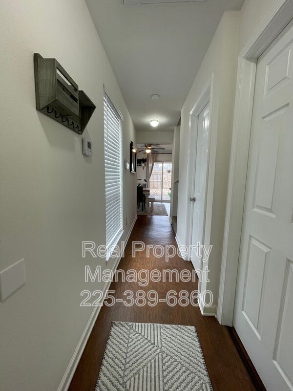 Foto del edificio - 15764 Riverdale Ave E