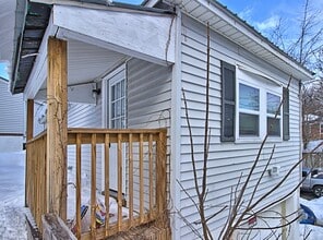 Building Photo - 206 South St