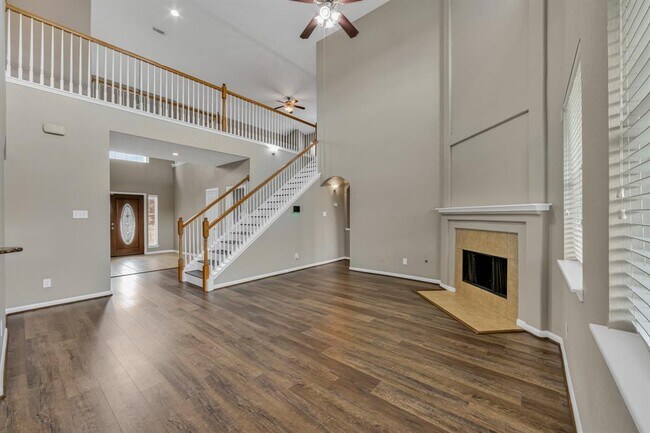 Foto del edificio - 22005 Dove Canyon Ln