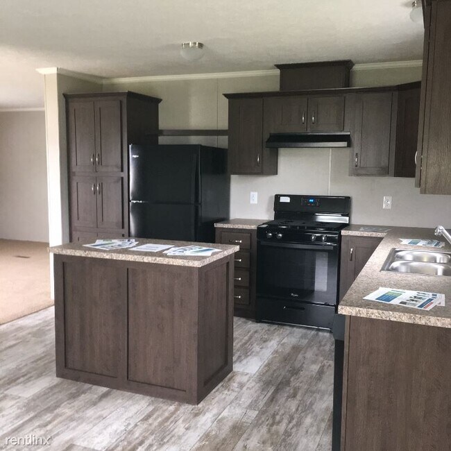 Building Photo - 585 Burr Oak Ct