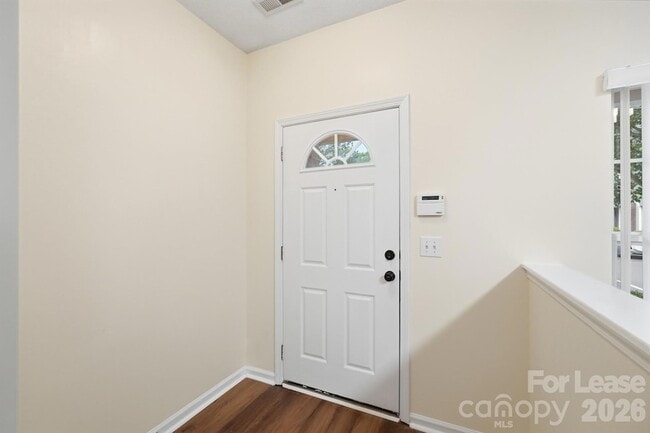 Building Photo - 8031 Stoneham Ct