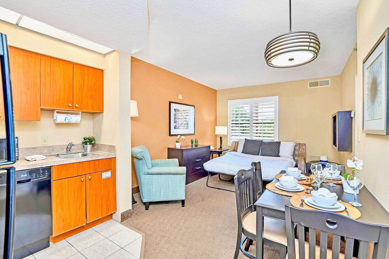 Foto principal - 7601 Canada Ave
