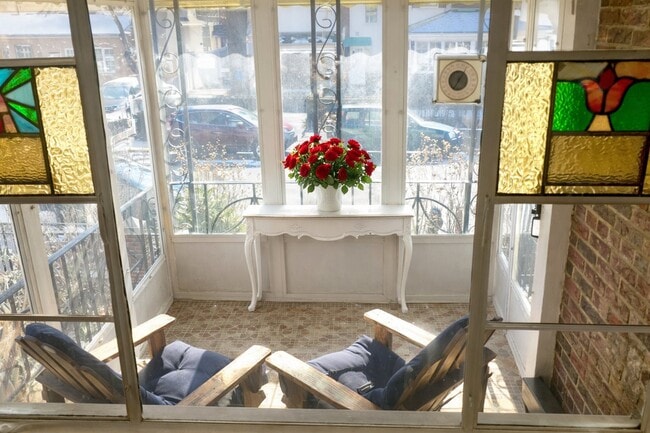 Building Photo - 205-276 76th St