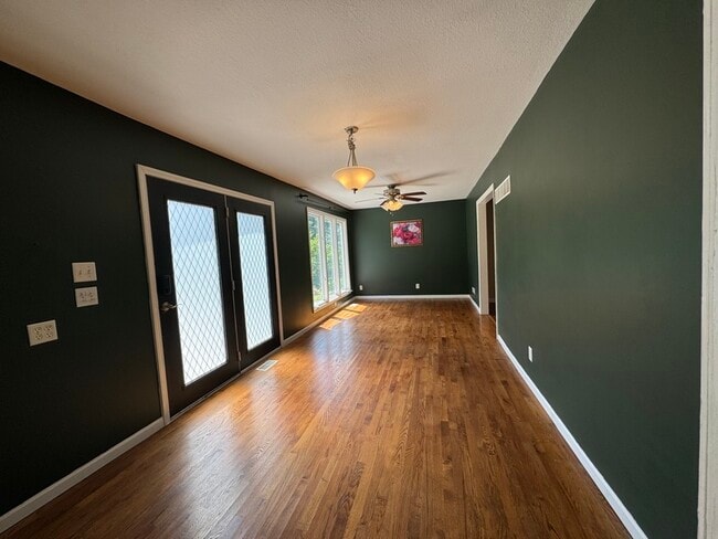 Foto del edificio - 1481 Hampton Ct