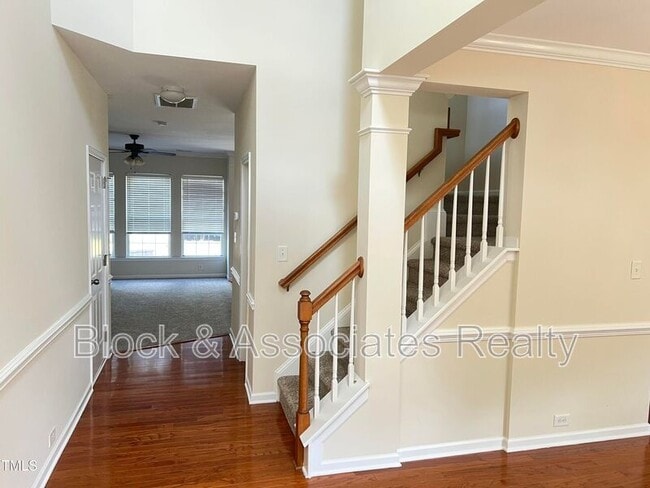 Building Photo - 522 Virginia Water Dr