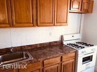 Building Photo - 3 br, 1 bath  - 666 Dumont Ave