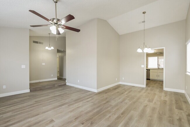 Building Photo - 212 Appian Way