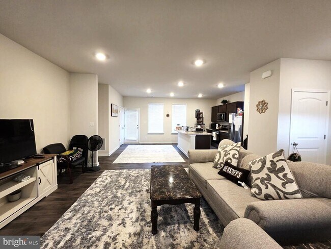 Foto del edificio - 407 Stream Valley Ct