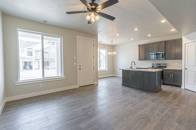 Building Photo - 2205 S 1120 W
