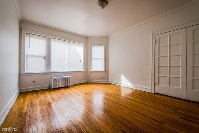 Foto del edificio - 8001 S Ellis Ave