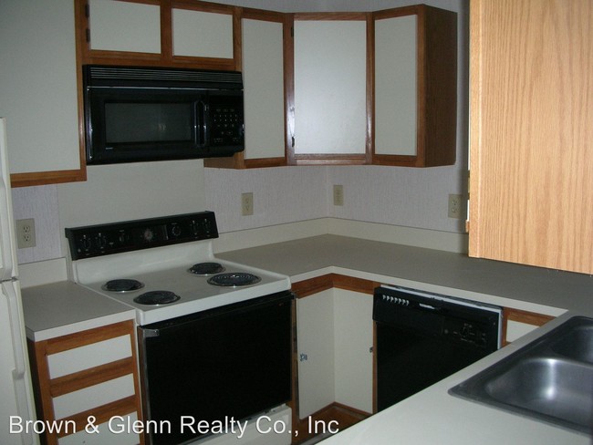 Building Photo - 6724 Bevington Ridge Rd