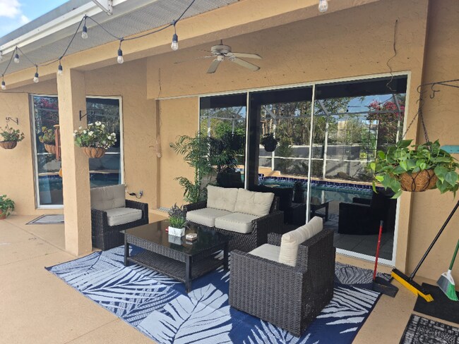 Foto del edificio - 4947 Cedar Oak Wy