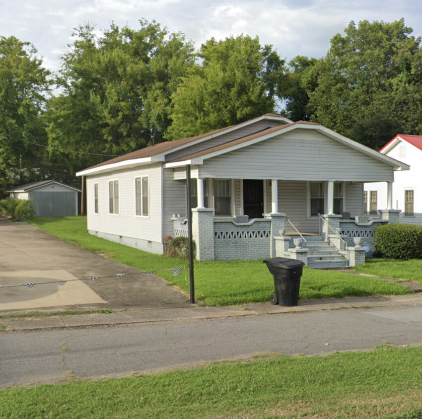 Primary Photo - Gadsden Home PLUS 12 x 20 Storage Unit - A...