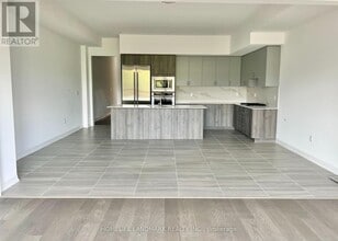 Building Photo - 12 Yans Way