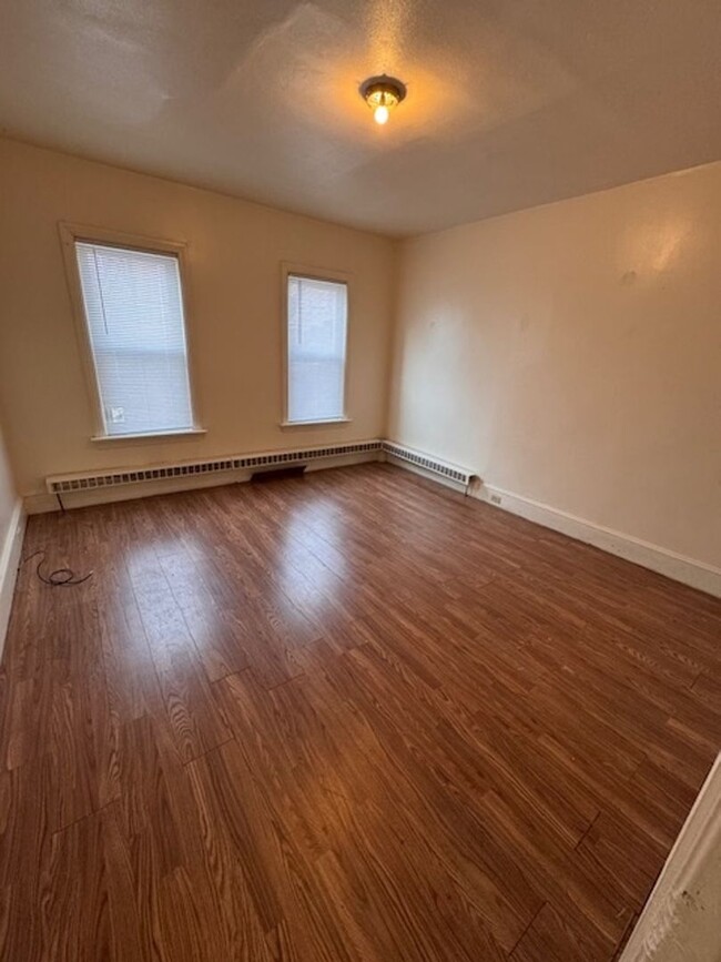 Building Photo - Charming 3/1 House in Williamsport, Rent n...