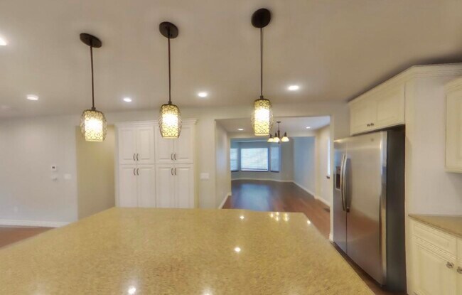 Foto del edificio - Beautiful Home Ready For Rent!