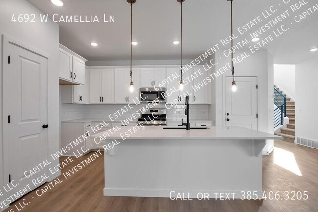 Building Photo - 4692 Camellia Ln