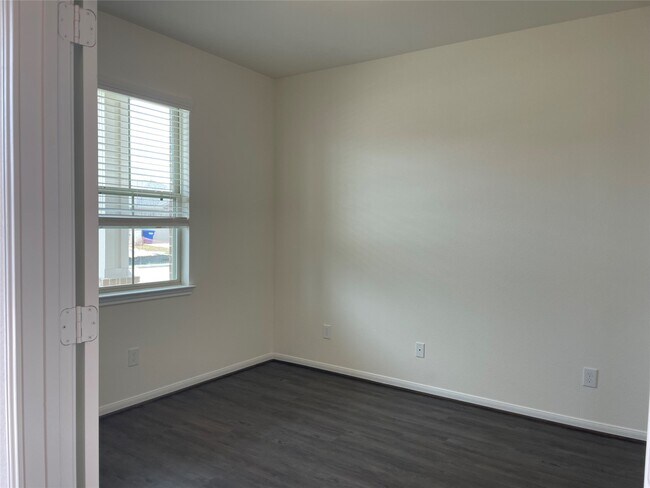 Foto del edificio - 8426 Beacon Bay Cir