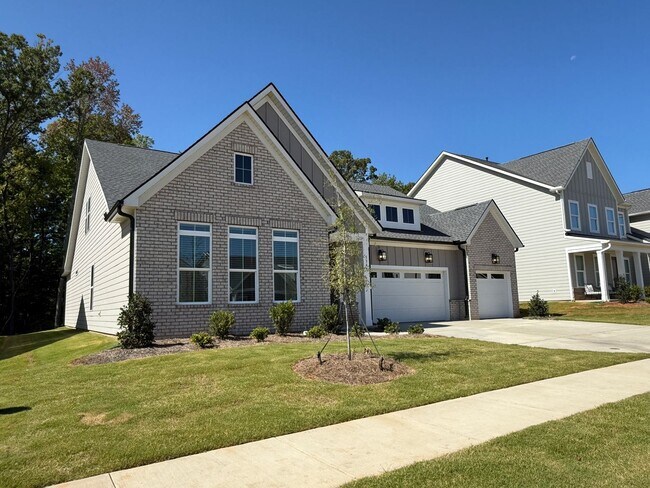 Foto del edificio - Beautiful 4 Bedroom Single Family Home