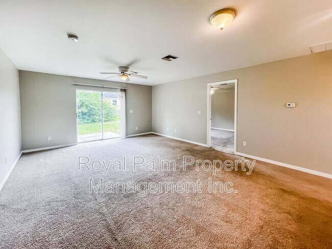 Foto del edificio - 4795 Golfview Blvd