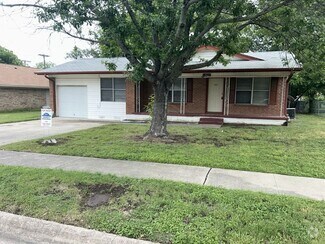 Building Photo - 1302 Becker Dr