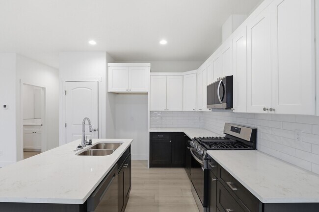 Building Photo - 751 Creative Way
