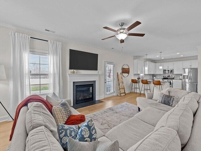 Building Photo - Build Equity While Leasing - Lease and Own...