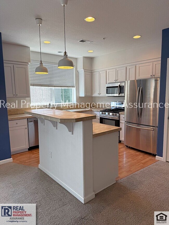 Foto del edificio - 10733 NE Red Wing Way