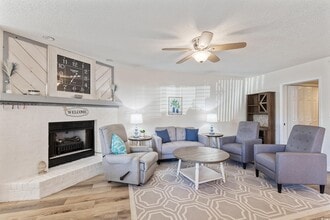 Building Photo - 4242 Pinehurst Cir